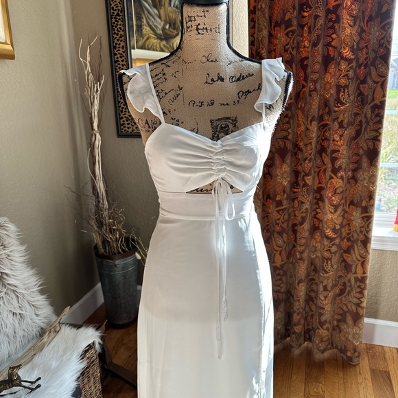 Beautiful, white long dress - Picture 2 of 5